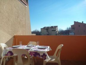 Appartement proche plage avec terrasse, 6 couchages, parking privé, Internet optionnel - FR-1-387-75